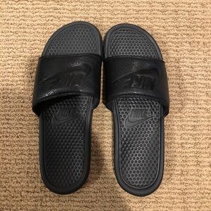 Size 11 NIKE men’s slide ons